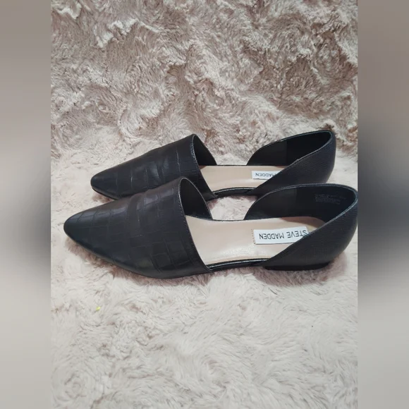 CLEAN!! Steve Madden, Talent D'Orsay, Croc-Pointed Flats. Size 8.5 - Picture 3 of 7